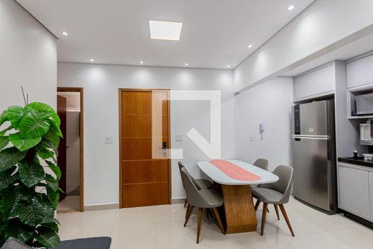 Sala de apartamento à venda com 3 quartos, 70m² em Vila Curuçá, Santo André