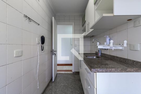 Cozinha de apartamento à venda com 1 quarto, 38m² em Vila Nova Conceição, São Paulo