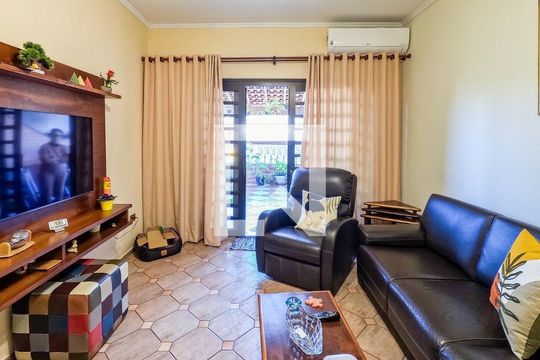 Sala de casa à venda com 4 quartos, 400m² em Vila União(zona Norte), São Paulo