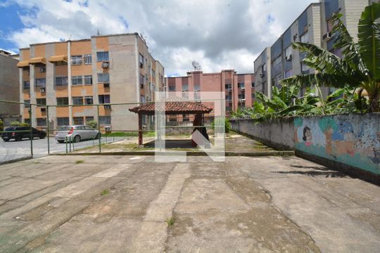 Área comum de apartamento para alugar com 2 quartos, 53m² em Jardim Sulacap, Rio de Janeiro