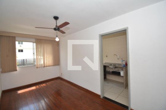 Apartamento para alugar com 2 quartos, 53m² em Jardim Sulacap, Rio de Janeiro