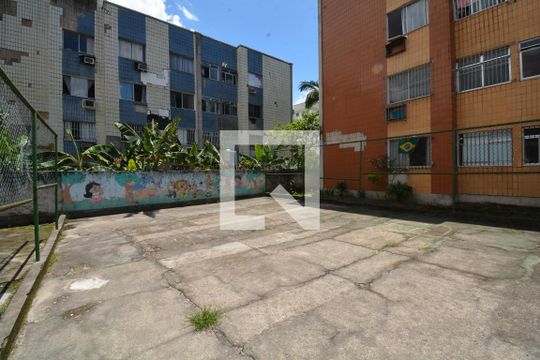 Área comum de apartamento para alugar com 2 quartos, 53m² em Jardim Sulacap, Rio de Janeiro