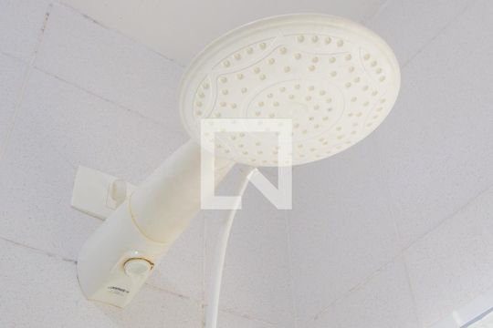 Chuveiro de apartamento para alugar com 1 quarto, 40m² em Jardim Casablanca, São Paulo