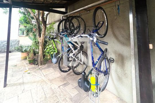 Bicicletário de apartamento à venda com 3 quartos, 91m² em Indianópolis, São Paulo