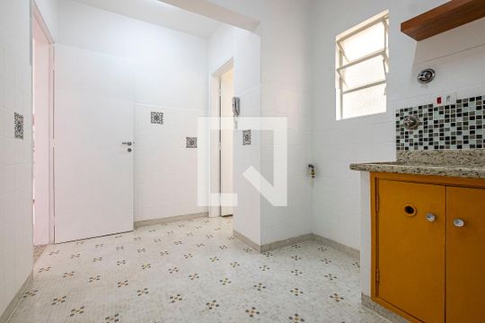 Cozinha de apartamento para alugar com 2 quartos, 65m² em Pinheiros, São Paulo