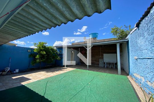 Área Externa de casa à venda com 2 quartos, 175m² em Vicentina, São Leopoldo
