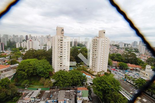 Vista Quarto 1 de apartamento à venda com 2 quartos, 64m² em Super Quadra Morumbi, São Paulo