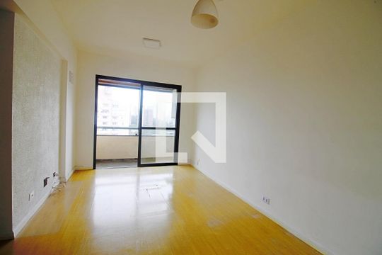 Sala de apartamento à venda com 2 quartos, 64m² em Super Quadra Morumbi, São Paulo