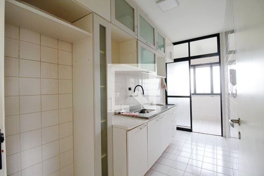 Cozinha de apartamento à venda com 2 quartos, 64m² em Super Quadra Morumbi, São Paulo