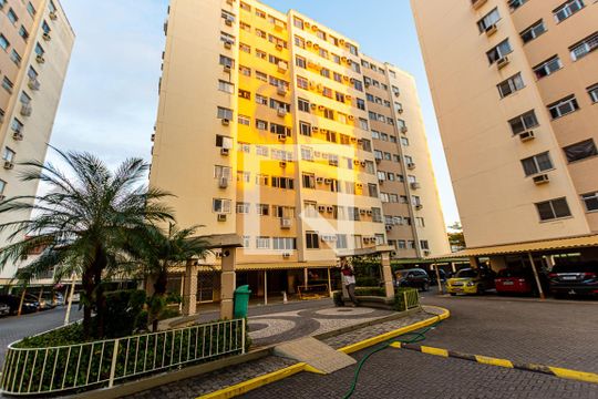 Fachada de apartamento para alugar com 2 quartos, 60m² em Barreto, Niterói