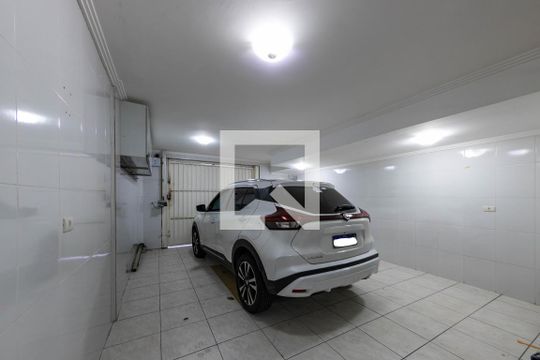 Garagem de casa à venda com 3 quartos, 200m² em Vila Lúcia, São Paulo