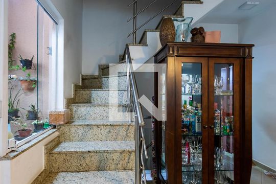Sala de casa à venda com 3 quartos, 200m² em Vila Lúcia, São Paulo