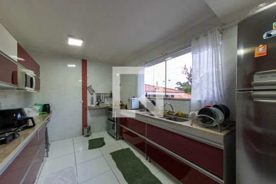 Cozinha de casa à venda com 3 quartos, 200m² em Vila Lúcia, São Paulo