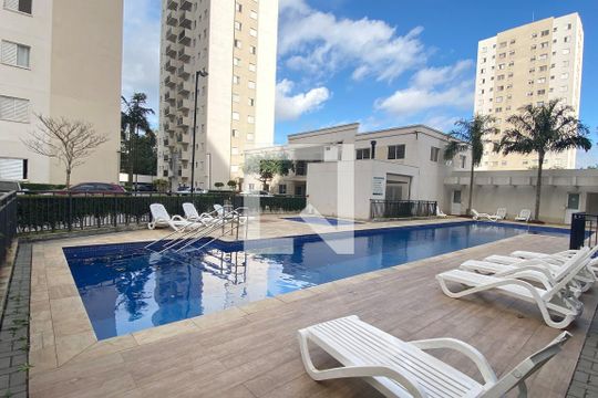 Piscina de apartamento para alugar com 2 quartos, 51m² em Centro, Barueri