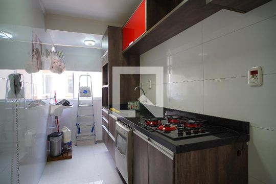 Cozinha de apartamento à venda com 1 quarto, 47m² em São João, Porto Alegre
