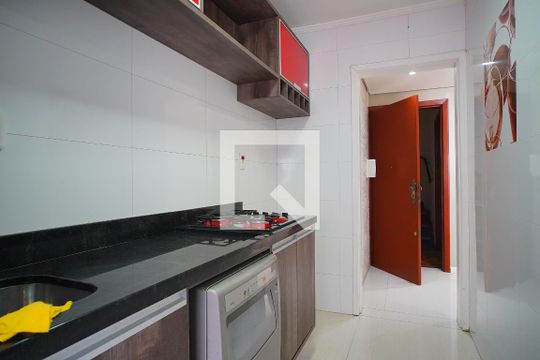 Cozinha de apartamento à venda com 1 quarto, 47m² em São João, Porto Alegre