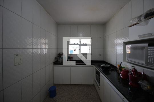 Cozinha de casa à venda com 3 quartos, 316m² em Etelvina Carneiro, Belo Horizonte