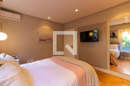 Suíte 1 de casa para alugar com 1 quarto, 40m² em Paraisópolis, São Paulo