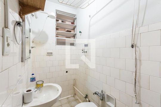 Banheiro de kitnet/studio à venda com 1 quarto, 38m² em Vila Isabel, Rio de Janeiro