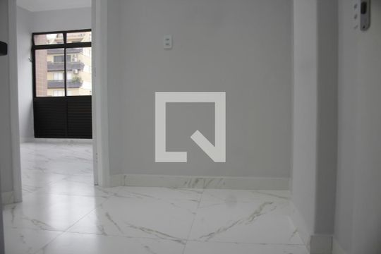 Cozinha de kitnet/studio para alugar com 1 quarto, 25m² em Itararé, São Vicente