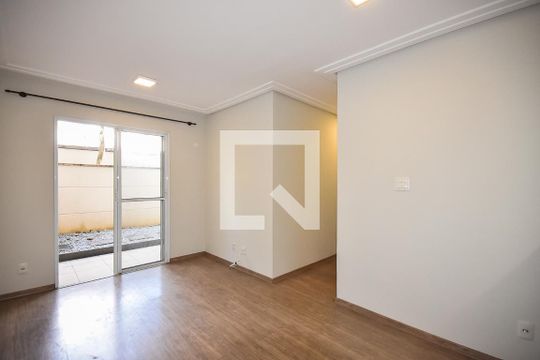 Sala de apartamento para alugar com 3 quartos, 100m² em Jardim Monte Kemel, São Paulo