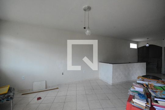 Sala de apartamento à venda com 0 quarto, 120m² em Brás de Pina, Rio de Janeiro