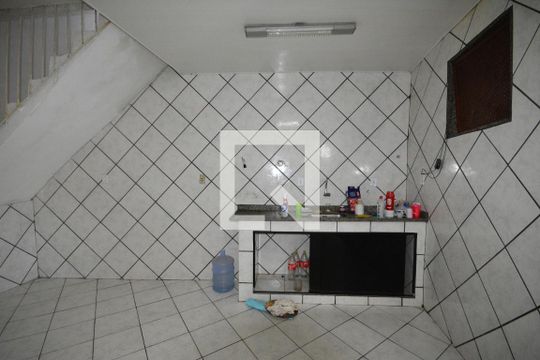 Cozinha de apartamento à venda com 0 quarto, 120m² em Brás de Pina, Rio de Janeiro