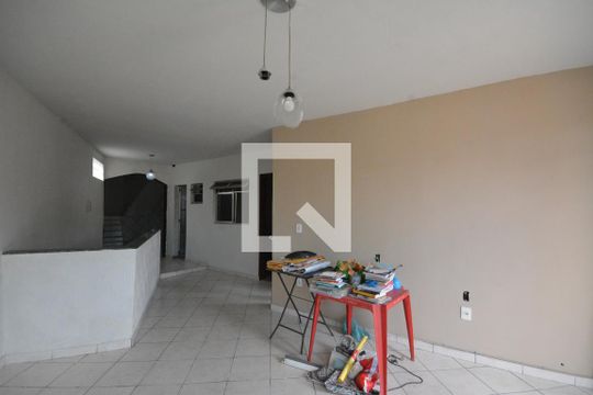 Sala de apartamento à venda com 0 quarto, 120m² em Brás de Pina, Rio de Janeiro