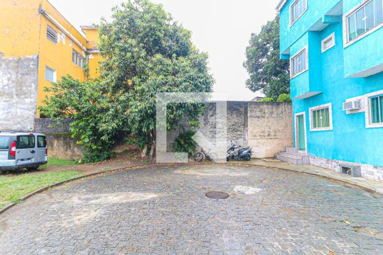 Estacionamento de apartamento para alugar com 2 quartos, 50m² em Quintino Bocaiúva, Rio de Janeiro