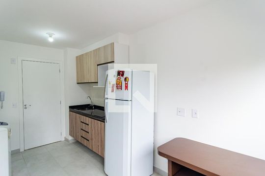 Cozinha de apartamento para alugar com 1 quarto, 25m² em Vila Clementino, São Paulo