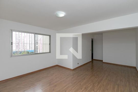 Apartamento para alugar com 3 quartos, 130m² em Nova Piraju, São Paulo