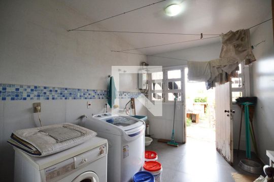 Área de Serviço de casa à venda com 5 quartos, 400m² em Vila Assunção, Porto Alegre