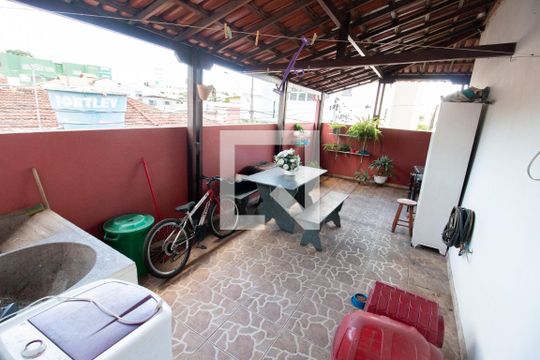 Área de Serviço de casa à venda com 3 quartos, 375m² em Brasiléia, Betim
