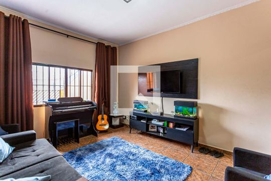 Casa à venda com 3 quartos, 312m² em Vila Linda, Santo André