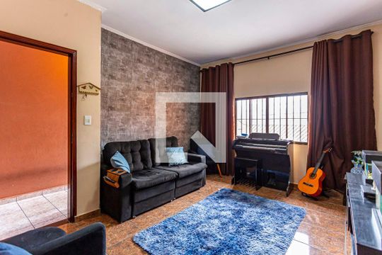 Sala de casa à venda com 3 quartos, 312m² em Vila Linda, Santo André
