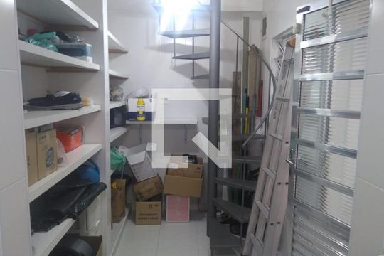 Casa à venda com 3 quartos, 220m² em Jardim Caravelas, São Paulo
