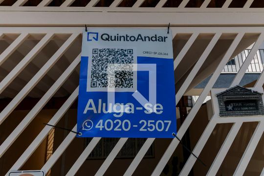 Placa Instalada de casa para alugar com 3 quartos, 160m² em Cidade Monções, São Paulo