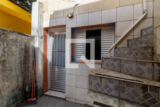 Frente de casa de condomínio para alugar com 1 quarto, 33m² em Paraíso, São Paulo