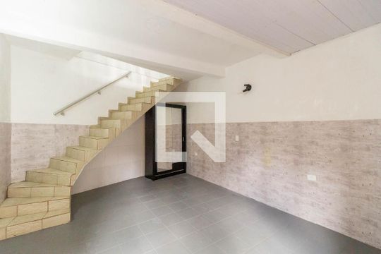 Sala- Quarto de casa de condomínio para alugar com 1 quarto, 33m² em Paraíso, São Paulo