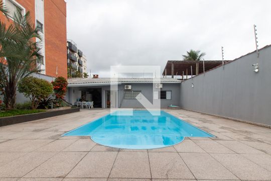 Piscina/Quintal/Edícula de casa para alugar com 4 quartos, 180m² em Balneário Cidade Atlântica, Guarujá
