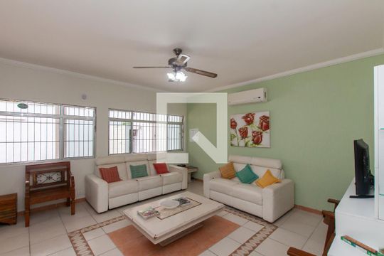 Sala de casa para alugar com 4 quartos, 180m² em Balneário Cidade Atlântica, Guarujá