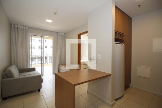 Sala de apartamento à venda com 1 quarto, 48m² em Taguatinga Sul (taguatinga), Brasília