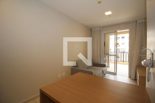 Sala de apartamento à venda com 1 quarto, 48m² em Taguatinga Sul (taguatinga), Brasília