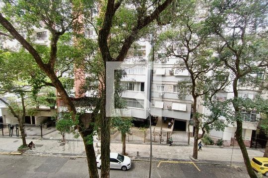 Sala vista de apartamento à venda com 3 quartos, 100m² em Copacabana, Rio de Janeiro