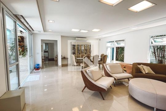 Sala de casa à venda com 5 quartos, 561m² em Jardim São Bento, São Paulo