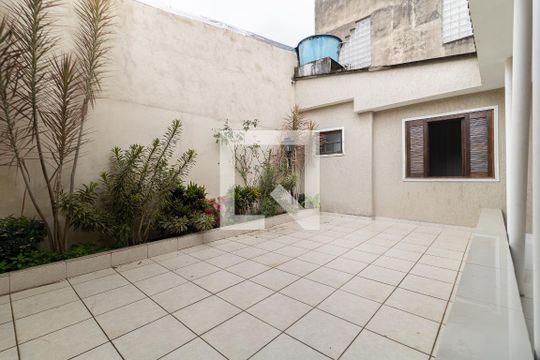 Quintal de casa para alugar com 2 quartos, 70m² em Vila Marte, São Paulo