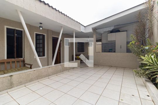Quintal de casa para alugar com 2 quartos, 70m² em Vila Marte, São Paulo