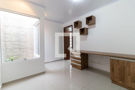 Quarto 2 de casa para alugar com 2 quartos, 70m² em Vila Marte, São Paulo