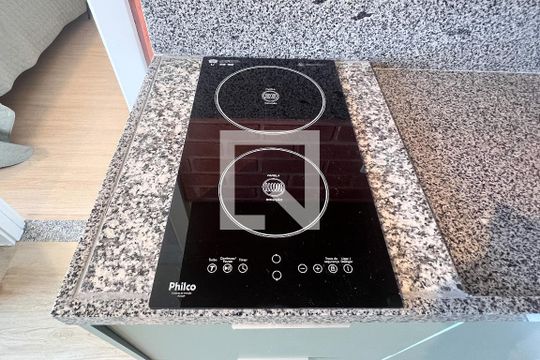 Cozinha de apartamento à venda com 1 quarto, 26m² em Vila Nova Conceição, São Paulo