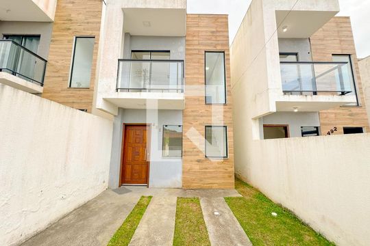 Fachada de casa para alugar com 2 quartos, 97m² em São João do Rio Vermelho, Florianópolis